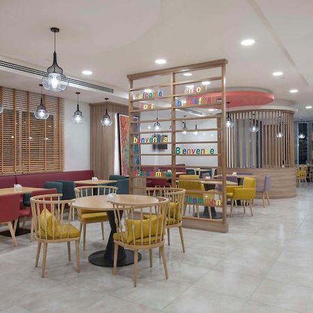ホテル Hampton By Hilton Doha Old Town エクステリア 写真