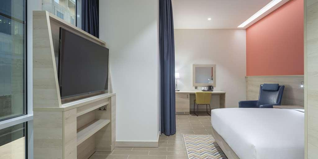 ホテル Hampton By Hilton Doha Old Town 部屋 写真